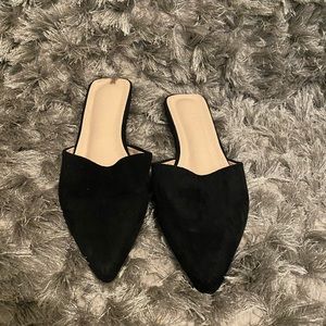 Black pointed toe flats
